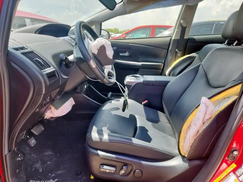 2016 TOYOTA PRIUS V   