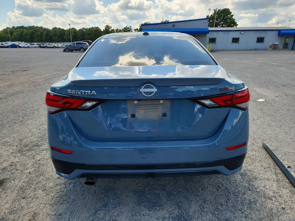 2025 NISSAN SENTRA SR  