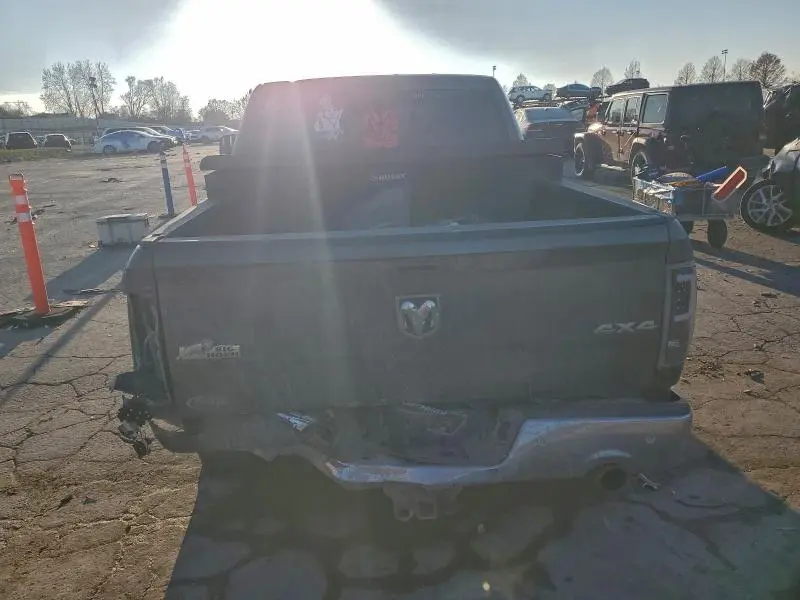 2016 RAM 1500 SLT  