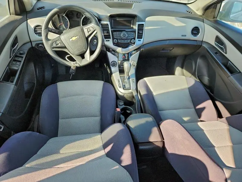2012 CHEVROLET CRUZE LS  