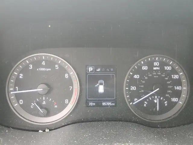 2018 HYUNDAI TUCSON SE  