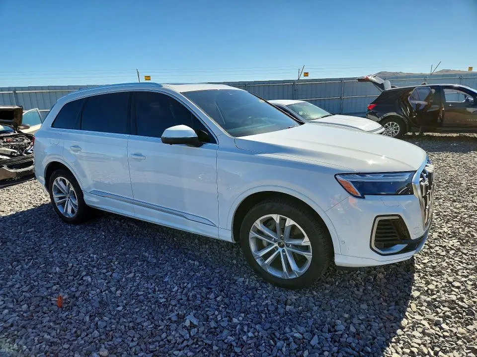 2025 AUDI Q7 PREMIUM PLUS  