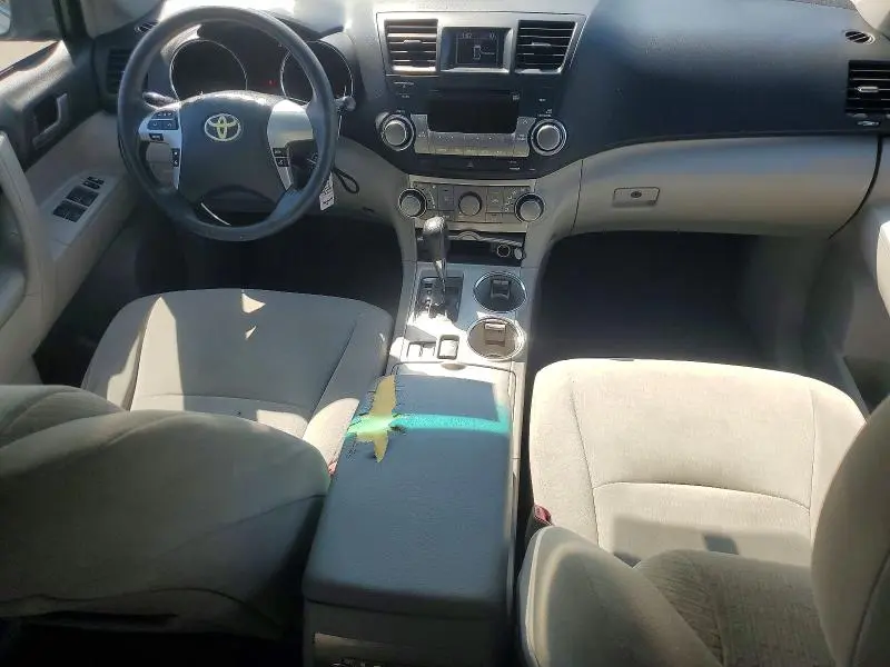 2012 TOYOTA HIGHLANDER BASE  