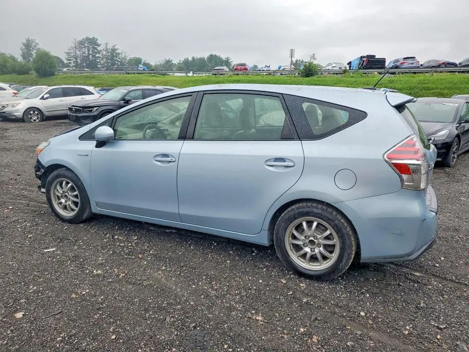 2016 TOYOTA PRIUS V THREE  
