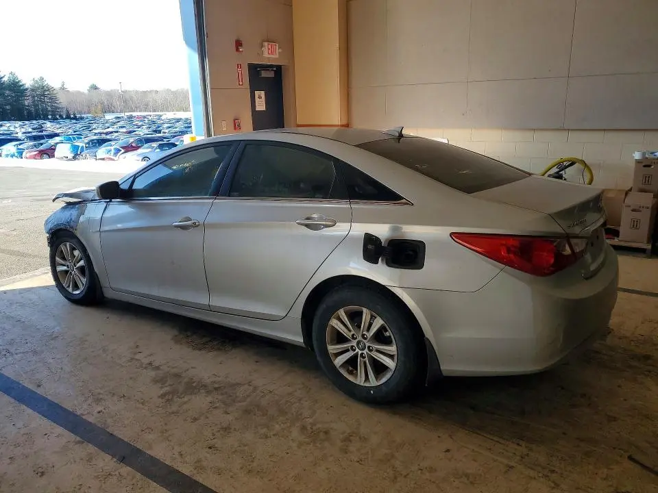 2012 HYUNDAI SONATA GLS  