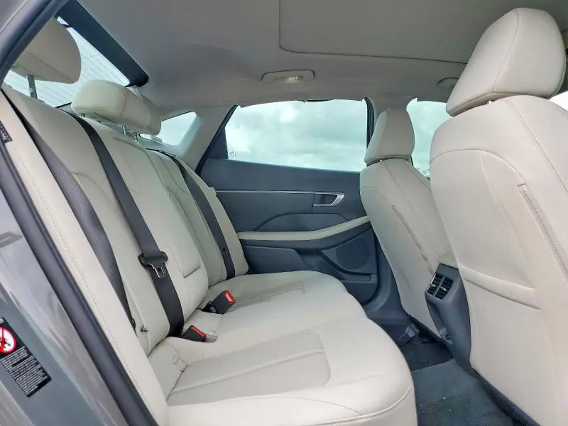 2022 HYUNDAI SONATA SEL  