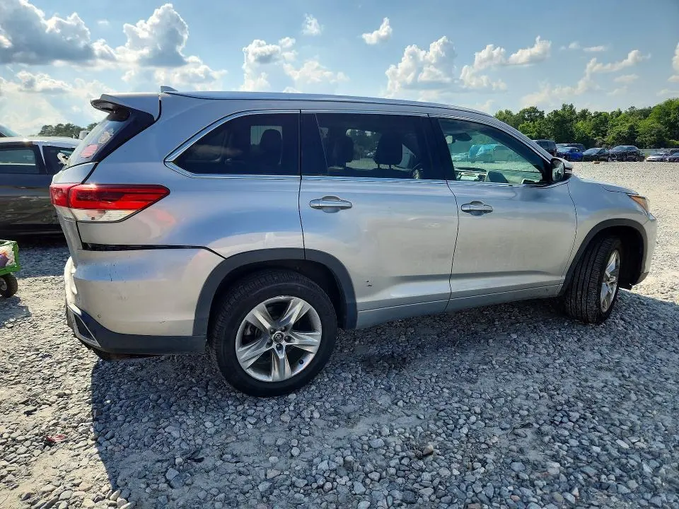 2017 TOYOTA HIGHLANDER LIMITED  