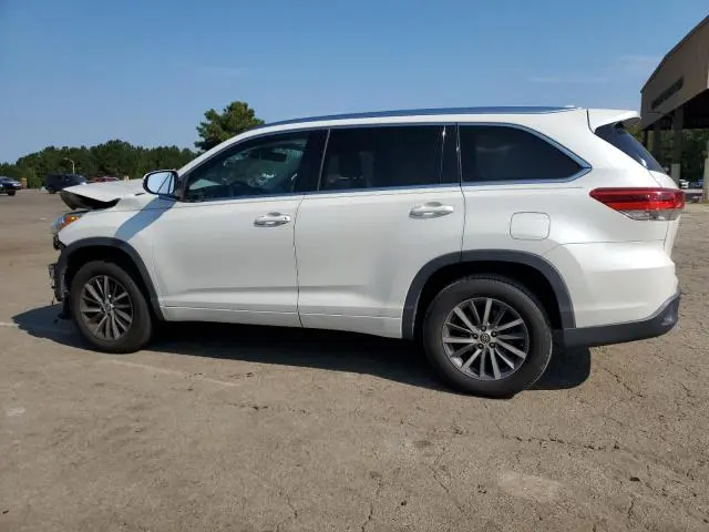 2018 TOYOTA HIGHLANDER SE  