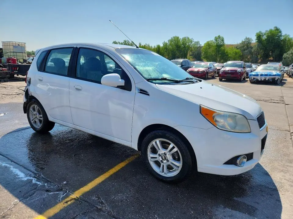 2011 CHEVROLET AVEO LT  