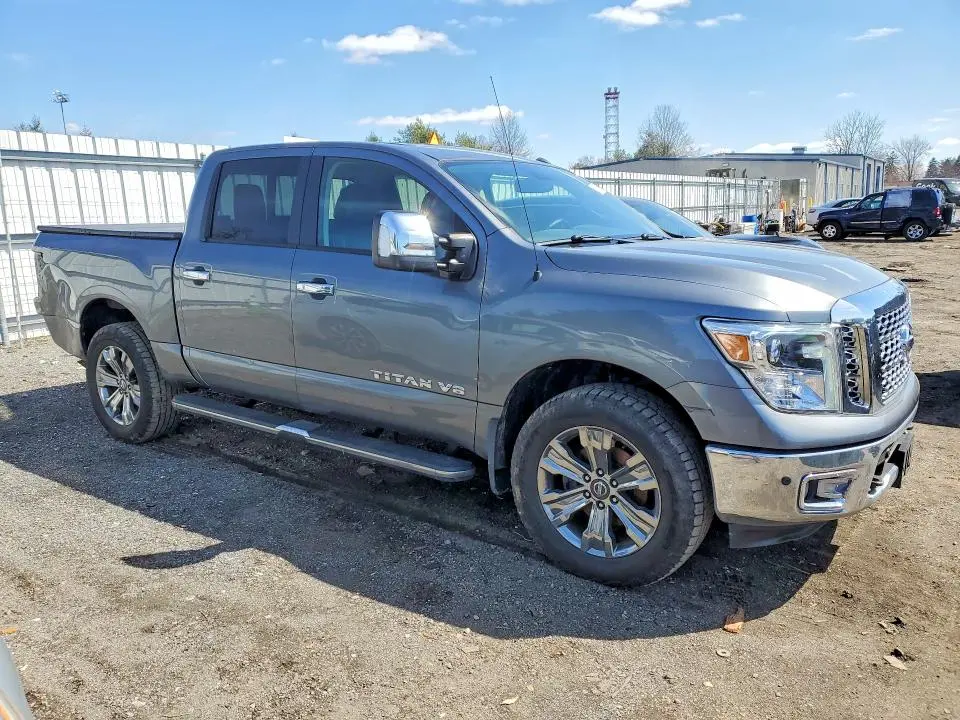2018 NISSAN TITAN SL  