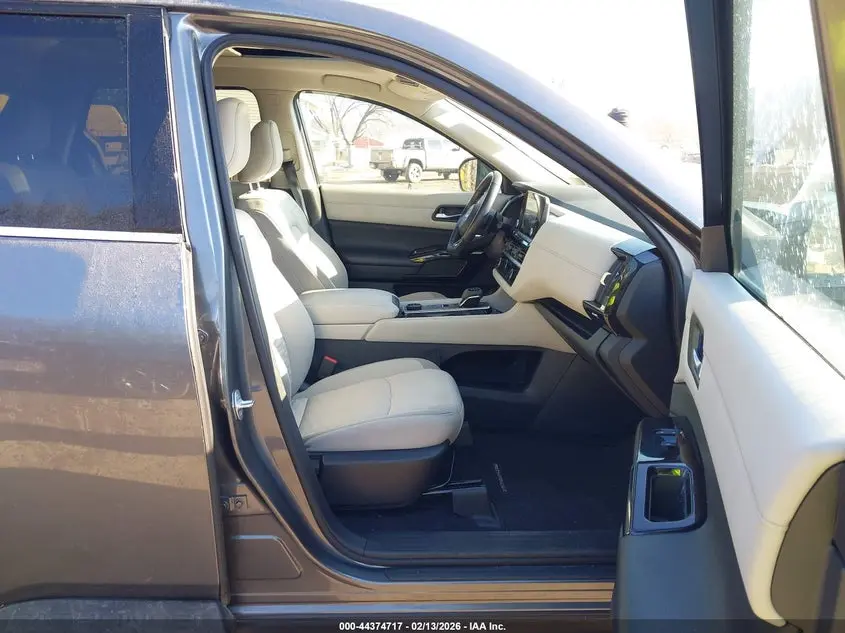 2022 NISSAN PATHFINDER SV 4WD