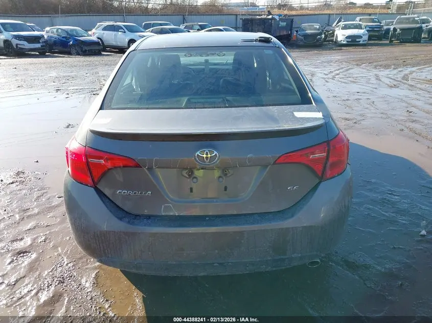 2018 TOYOTA COROLLA SE