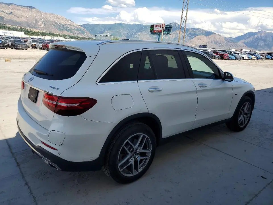 2019 MERCEDES-BENZ GLC 350E  