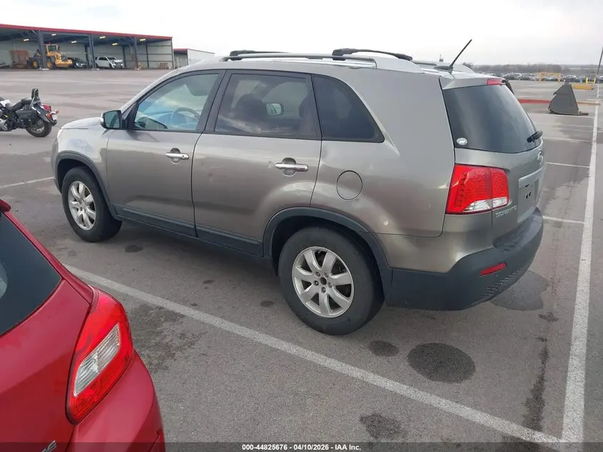 2012 KIA SORENTO LX