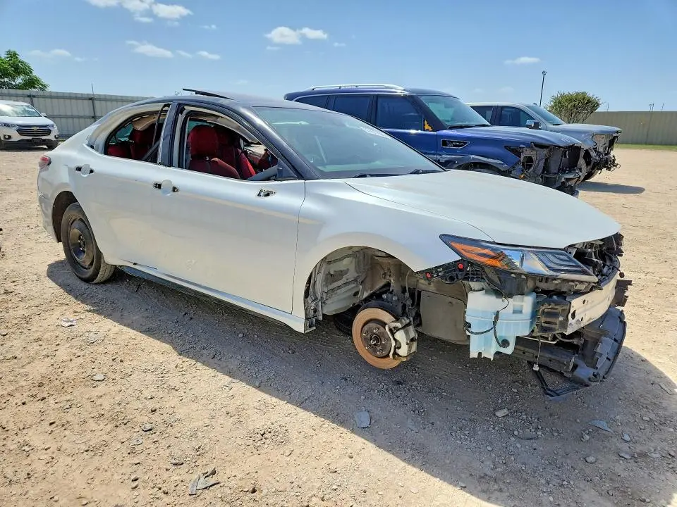 2022 TOYOTA CAMRY XSE V6  