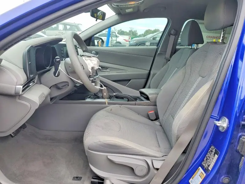 2021 HYUNDAI ELANTRA SE  