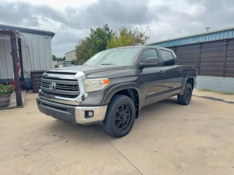 2015 TOYOTA TUNDRA CREWMAX SR5  