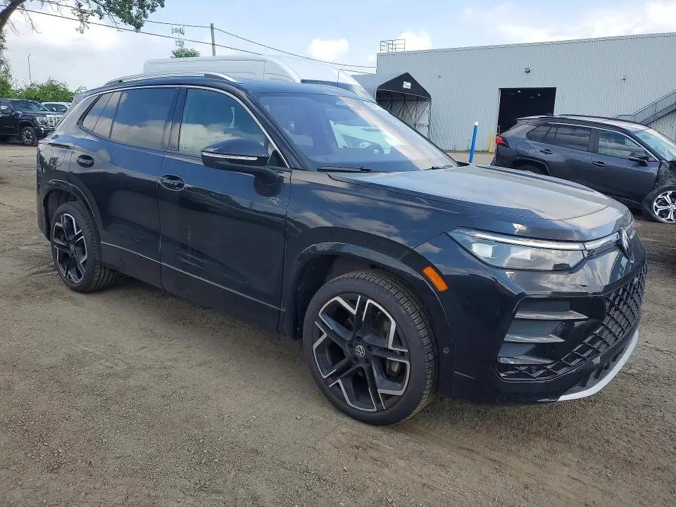 2025 VOLKSWAGEN TIGUAN SEL R-LINE BLACK  