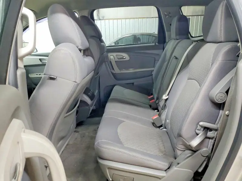 2011 CHEVROLET TRAVERSE LS  