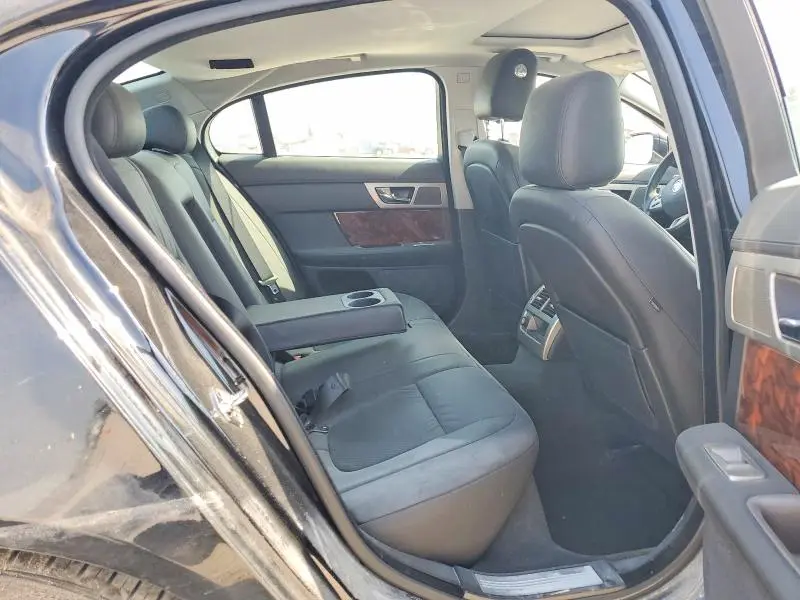2011 JAGUAR XF PREMIUM  