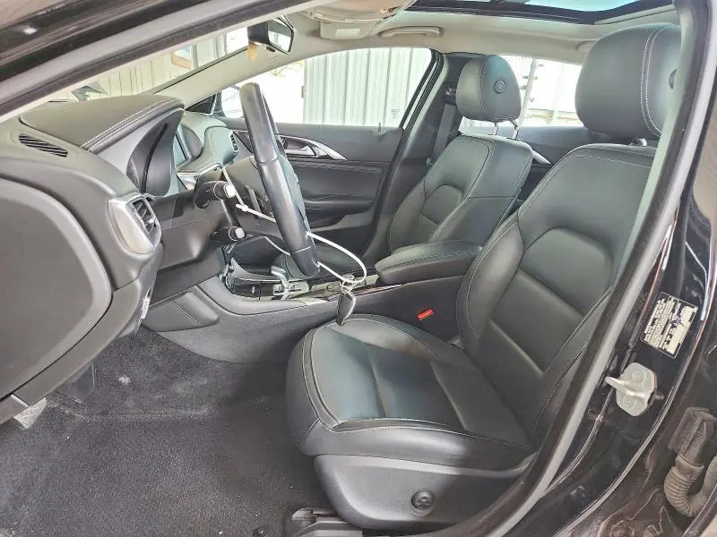 2017 INFINITI QX30 PREMIUM  