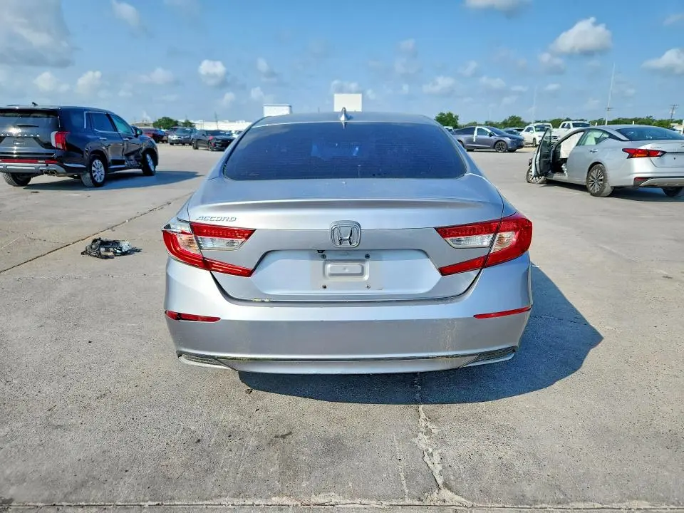 2020 HONDA ACCORD LX  