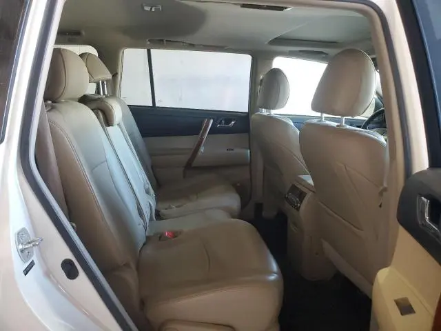 2011 TOYOTA HIGHLANDER LIMITED  