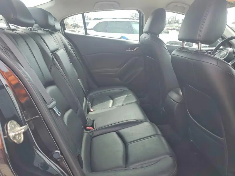 2017 MAZDA 3 TOURING  