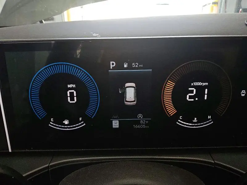 2025 HYUNDAI SANTA FE SE  