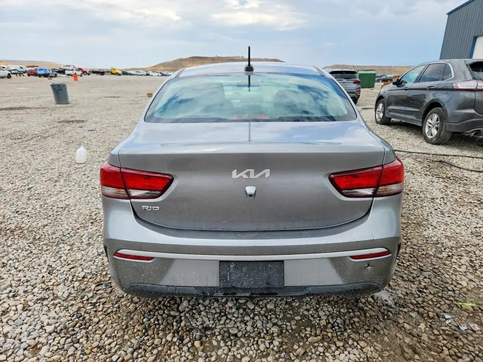 2022 KIA RIO S  