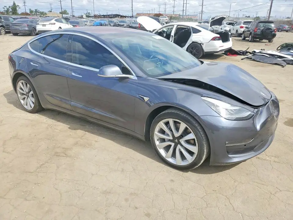 2018 TESLA MODEL 3   