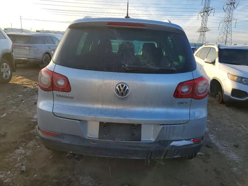 2011 VOLKSWAGEN TIGUAN S  