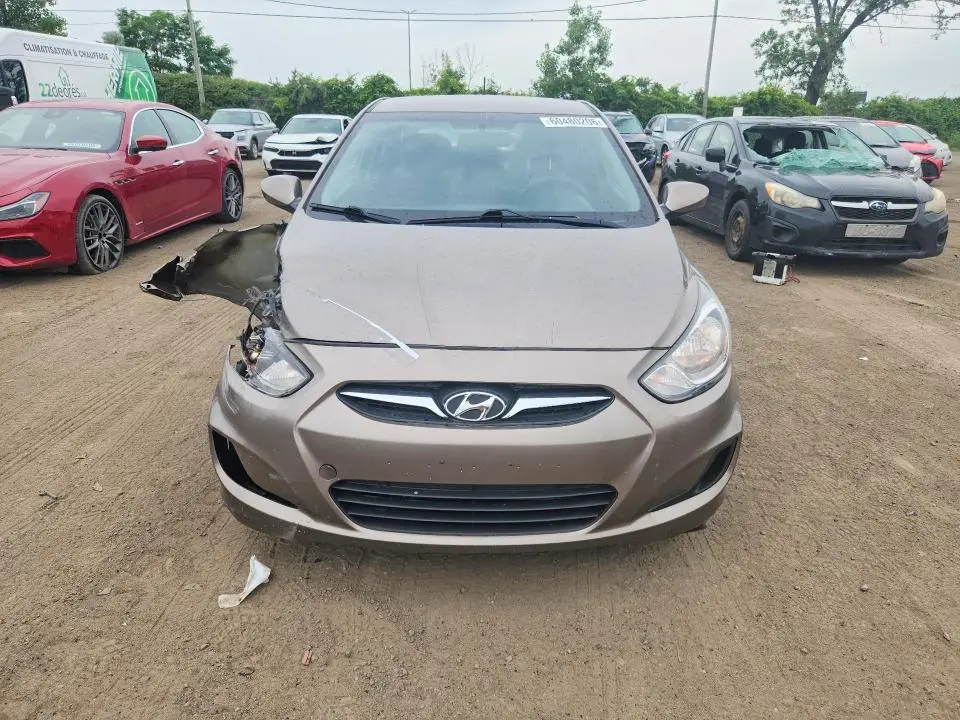 2013 HYUNDAI ACCENT GS  