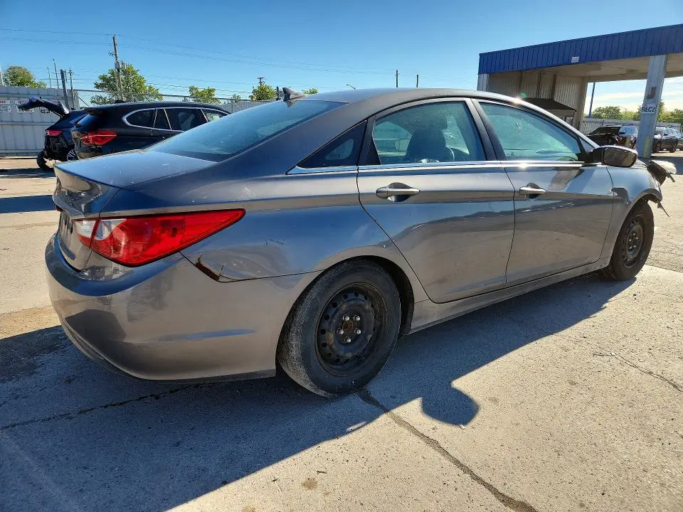 2011 HYUNDAI SONATA GLS  