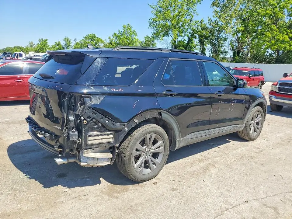 2021 FORD EXPLORER XLT  