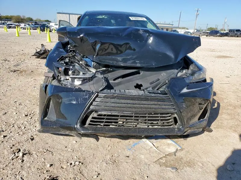 2017 LEXUS IS 200T   