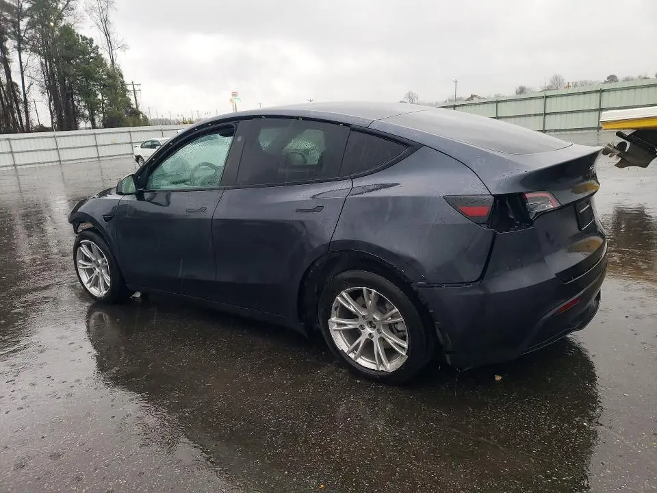 2024 TESLA MODEL Y   