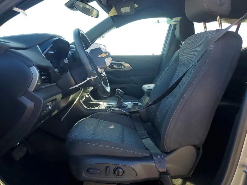 2023 CHEVROLET TRAVERSE LT  