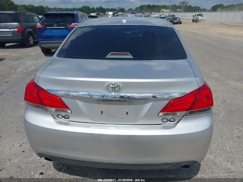 2011 TOYOTA AVALON  