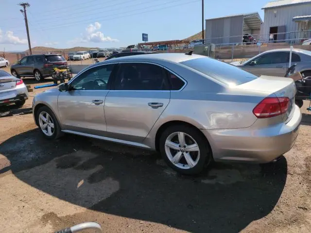 2013 VOLKSWAGEN PASSAT SE  