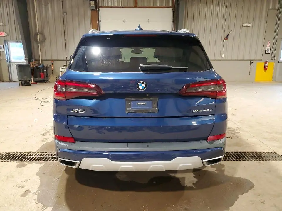 2021 BMW X5   