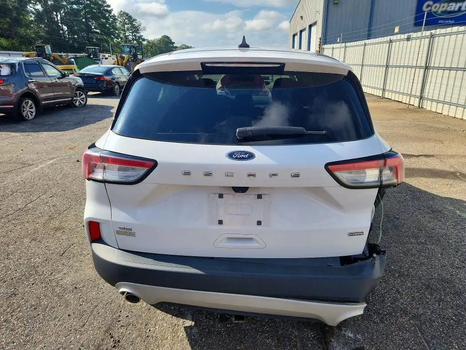 2021 FORD ESCAPE SE  