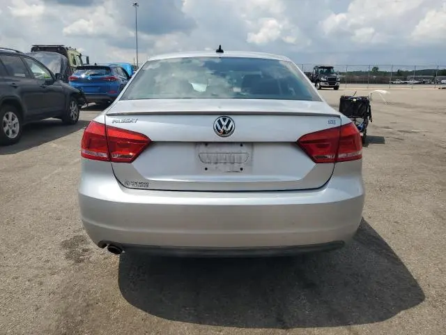 2013 VOLKSWAGEN PASSAT SE  