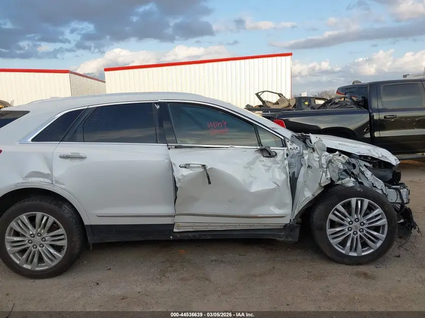 2017 CADILLAC XT5 PREMIUM LUXURY