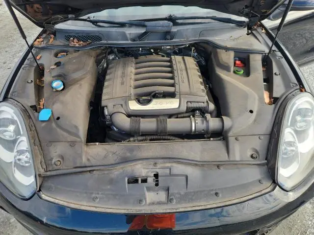 2018 PORSCHE CAYENNE