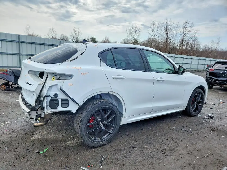 2021 ALFA ROMEO STELVIO TI  