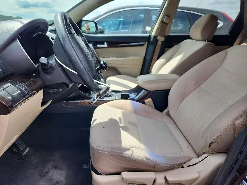 2014 KIA SORENTO LX  