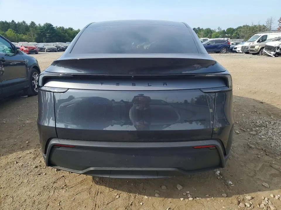 2026 TESLA MODEL Y   