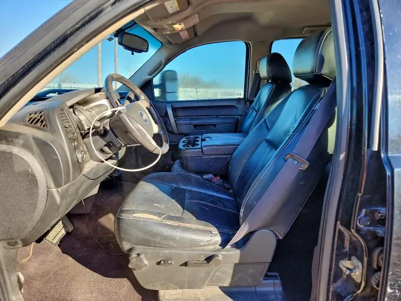 2011 CHEVROLET SILVERADO C1500 LT  