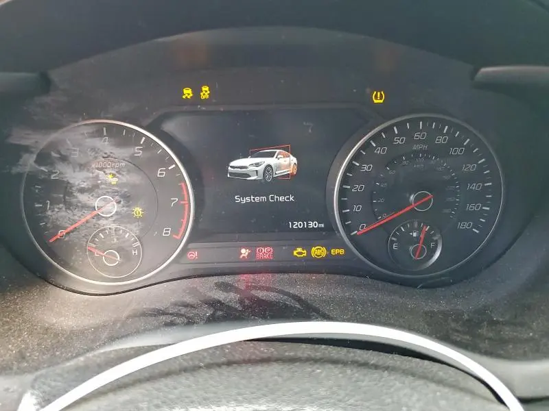 2019 KIA STINGER GT1  